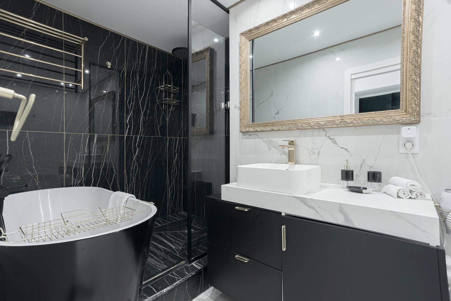 Luxury Maubourg - Vue Mer - Croisette 50M Plage - Clim - Terrasse คานส์ ภายนอก รูปภาพ